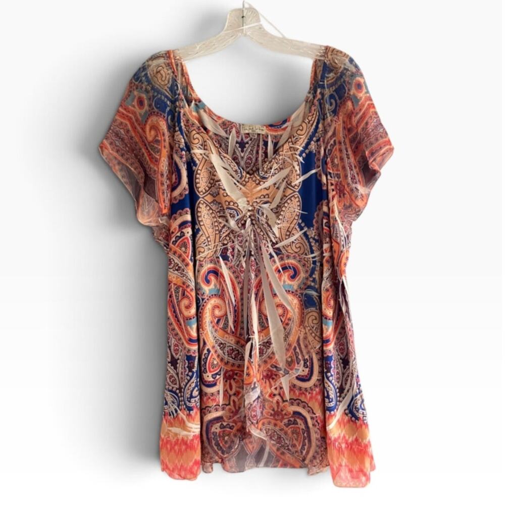 Live and Let Live Woman Top 3X Boho Artsy Eclectic Festival Short Sleeves